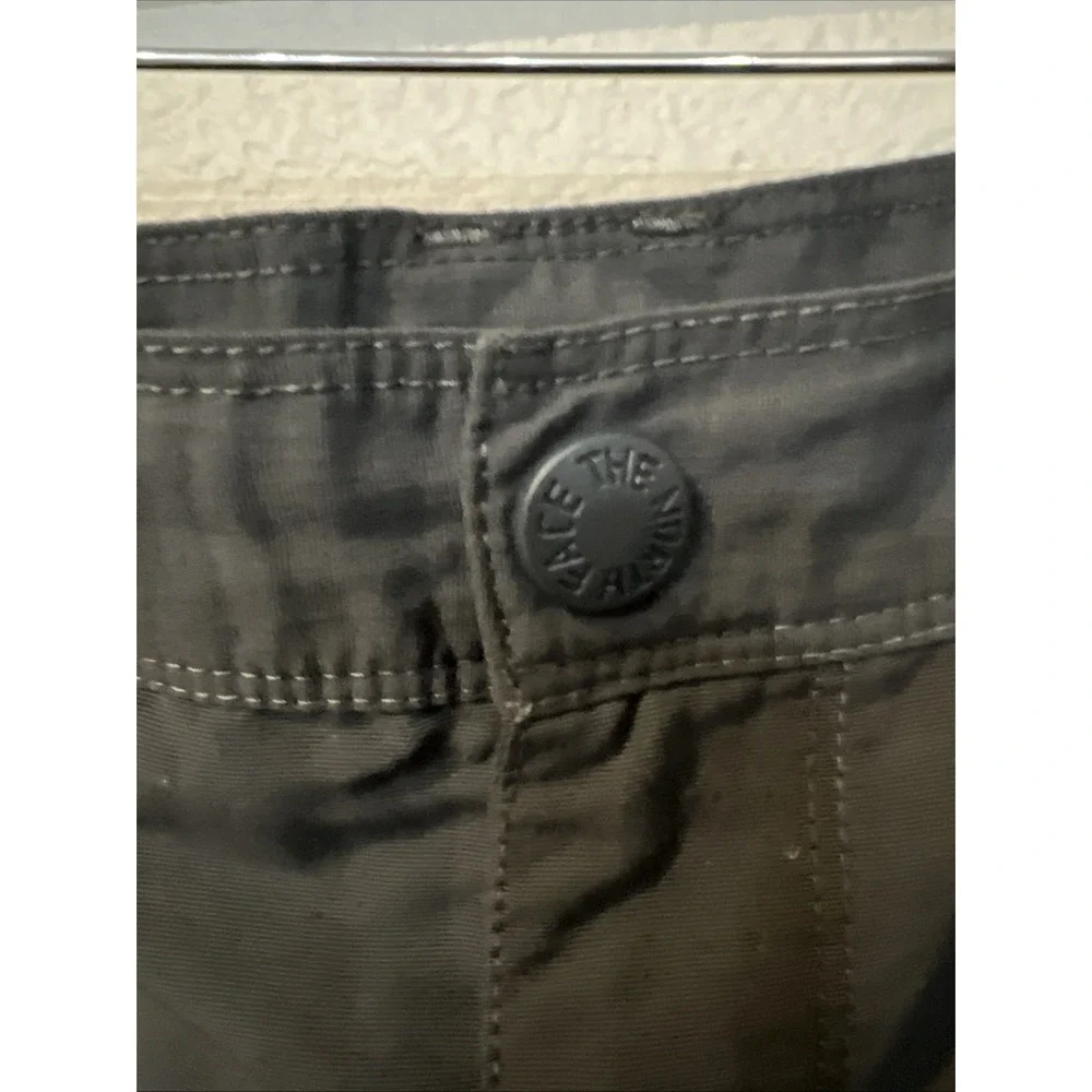 North Face Paramount Peak CHARCOAL Cargo Shorts Partial Elastic Waist Nylon XXL